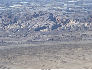 221 a1n. aerial - canyonlands - San Rafael swell (or reef)