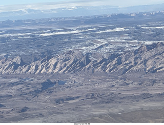 222 a1n. aerial - canyonlands - San Rafael swell (or reef)