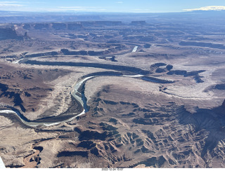 32 a1n. aerial - Canyonlands (Green River side)