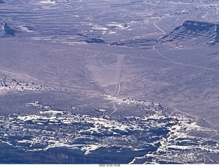 100 a1n. aerial - Cataract Canyon - Brown's Rim airstrip (U639)
