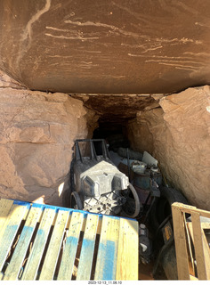 46 a20. Utah - Hanksville - Hollow in the Rock store