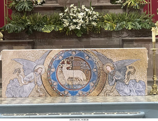 70 a24. San Miguel de Allende - inside the church