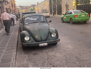 90 a24. San Miguel de Allende - Volkswagon