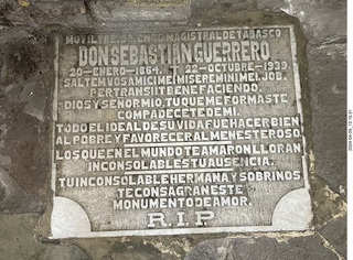 146 a24. Guanajuato - church