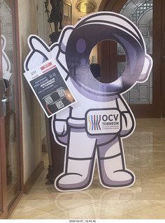 31 a24. Fresno Galerias hotel lobby