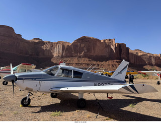 Monument Valley airport - N8377W