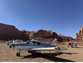 Monument Valley airport - N8377W