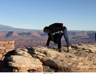 378 a2q. Utah - Canyonlands National Park - Buck Overlook - Heather