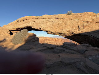 433 a2q. Utah - Canyonlands National Park - Mesa Arch