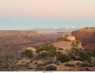 539 a2q. Utah - drive from canyonlands to moab