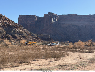 45 a2q. Utah - Mineral Canyon airstrip - NII8WY and N8377W
