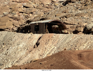 88 a2q. Utah - Mineral Canyon hike - mine