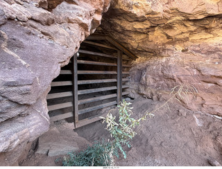 133 a2q. Utah - Mineral Canyon hike - mine