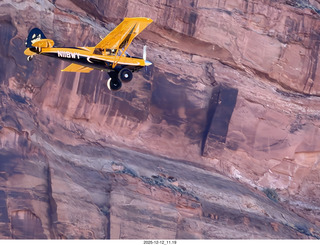 142 a2q. Utah - Mineral Canyon - yellow Husky NII8WY