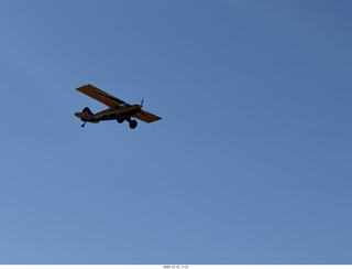 156 a2q. Utah - Mineral Canyon hike - Husky