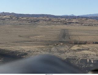 287 a2q. aerial - Utah - canyonlands - Temple Mountain (very soft)