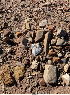 357 a2q. Utah - Hidden Splendor hike - rocks