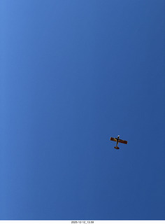 378 a2q. Utah - Hidden Splendor hike - yellow Husky NII8WY