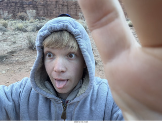 425 a2q. Utah - Hidden Splendor hike - Tyler selfie