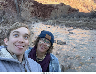 448 a2q. Utah - Hidden Splendor hike - Tyler and Heather