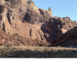 480 a2q. Utah - Hidden Splendor hike - yellow Husky and N8377W
