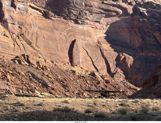 481 a2q. Utah - Hidden Splendor hike - yellow Husky