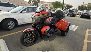 interesting three-wheel vehicle
